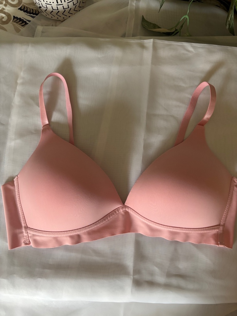 STRM Line Lightly Padded Wireless Bra in Soft Pink